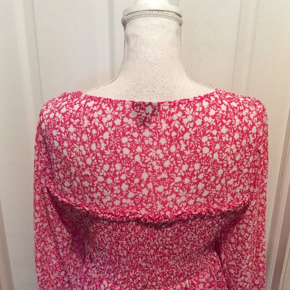 Torrid Top 1 Dark Pink White Floral Print Smocked - Picture 12 of 14